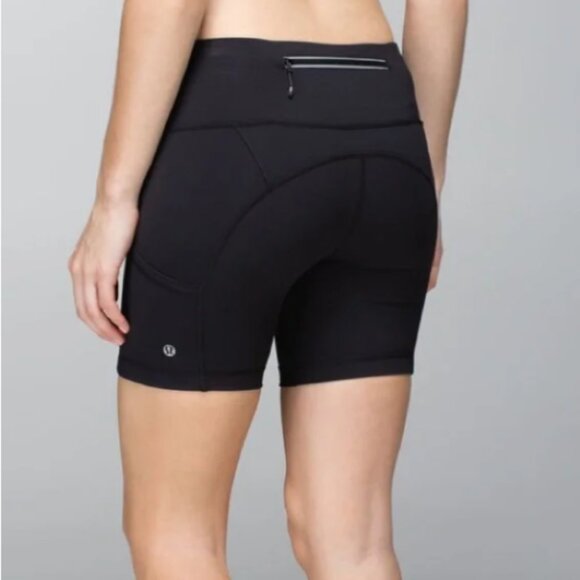 Lululemon Lululemon Run: Dart & Dash Short *Block-It Pocket size 2 - Picture 2 of 6
